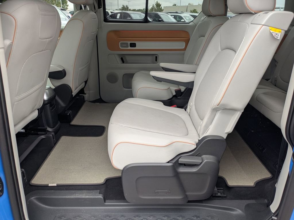 Used 2025 Volkswagen ID. Buzz 1st Edition AWD/4WD image 21