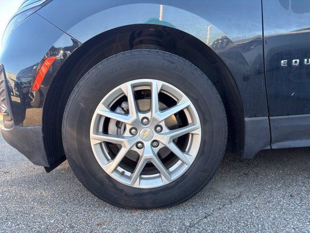 Used 2024 Chevrolet Equinox LS w/ LS Convenience Package FWD image 3