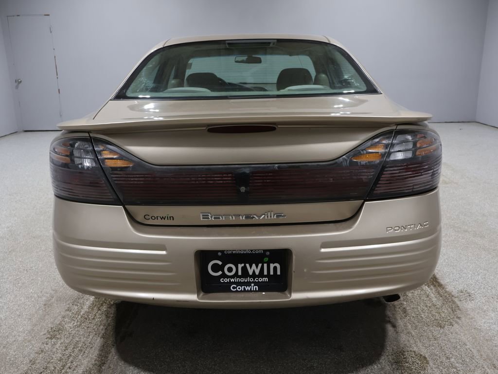 Used 2005 Pontiac Bonneville SE image 8