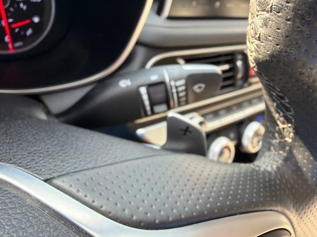 Used 2021 Genesis G70 2.0T RWD image 30