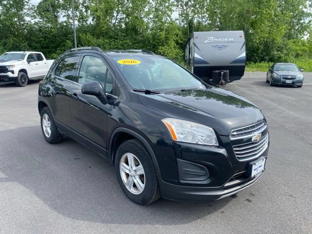 Used 2016 Chevrolet Trax LT w/ LT Convenience Package AWD/4WD image 17