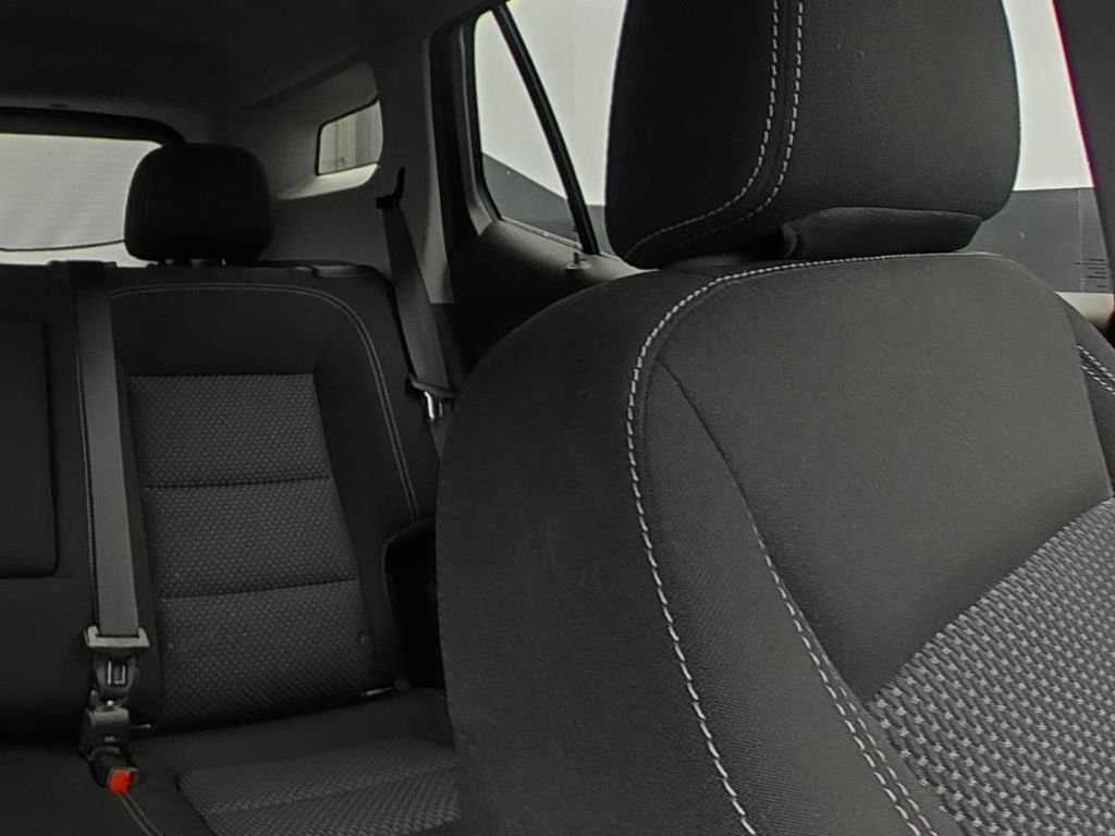 Used 2023 GMC Terrain SLE w/ Driver Convenience Package FWD image 11