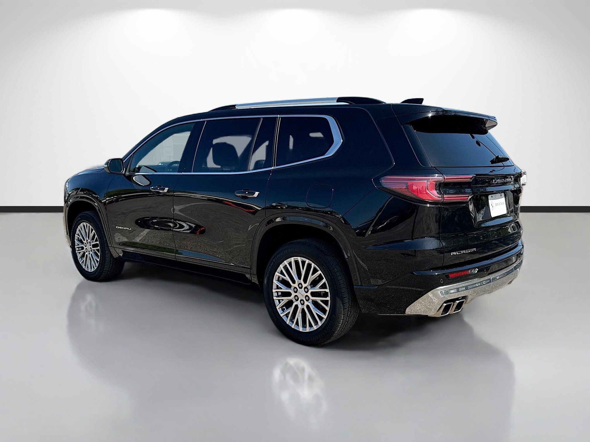 Used 2024 GMC Acadia Denali w/ LPO, Cargo Package image 5