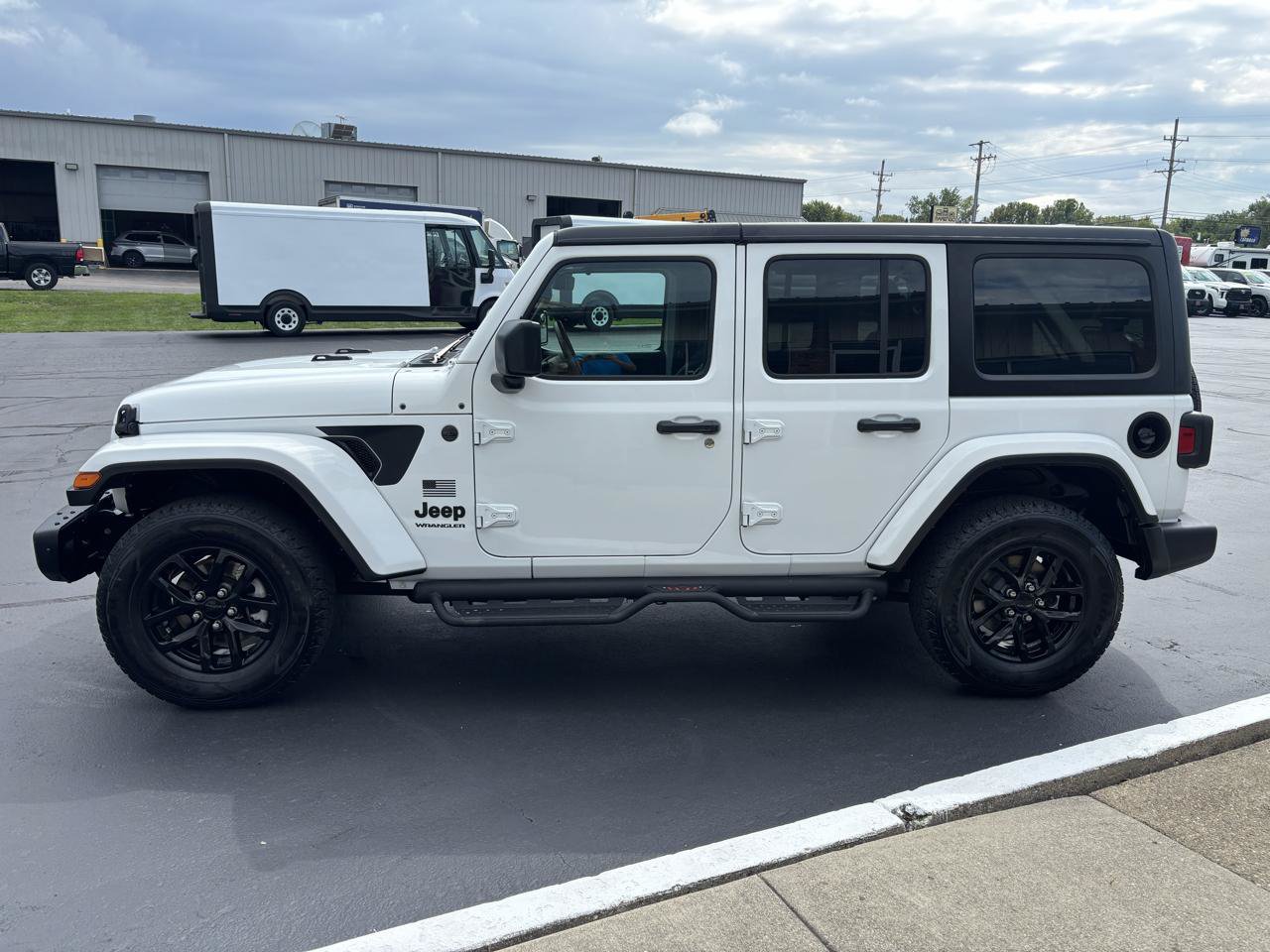 Used 2023 Jeep Wrangler Unlimited Sport AWD/4WD image 6