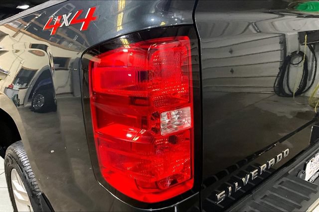 Used 2018 Chevrolet Silverado 1500 LT w/ All Star Edition AWD/4WD image 8