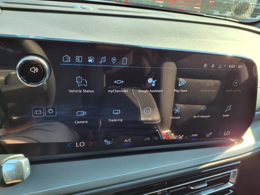 New 2026 Chevrolet Traverse LT w/ Driver Confidence Package image 3