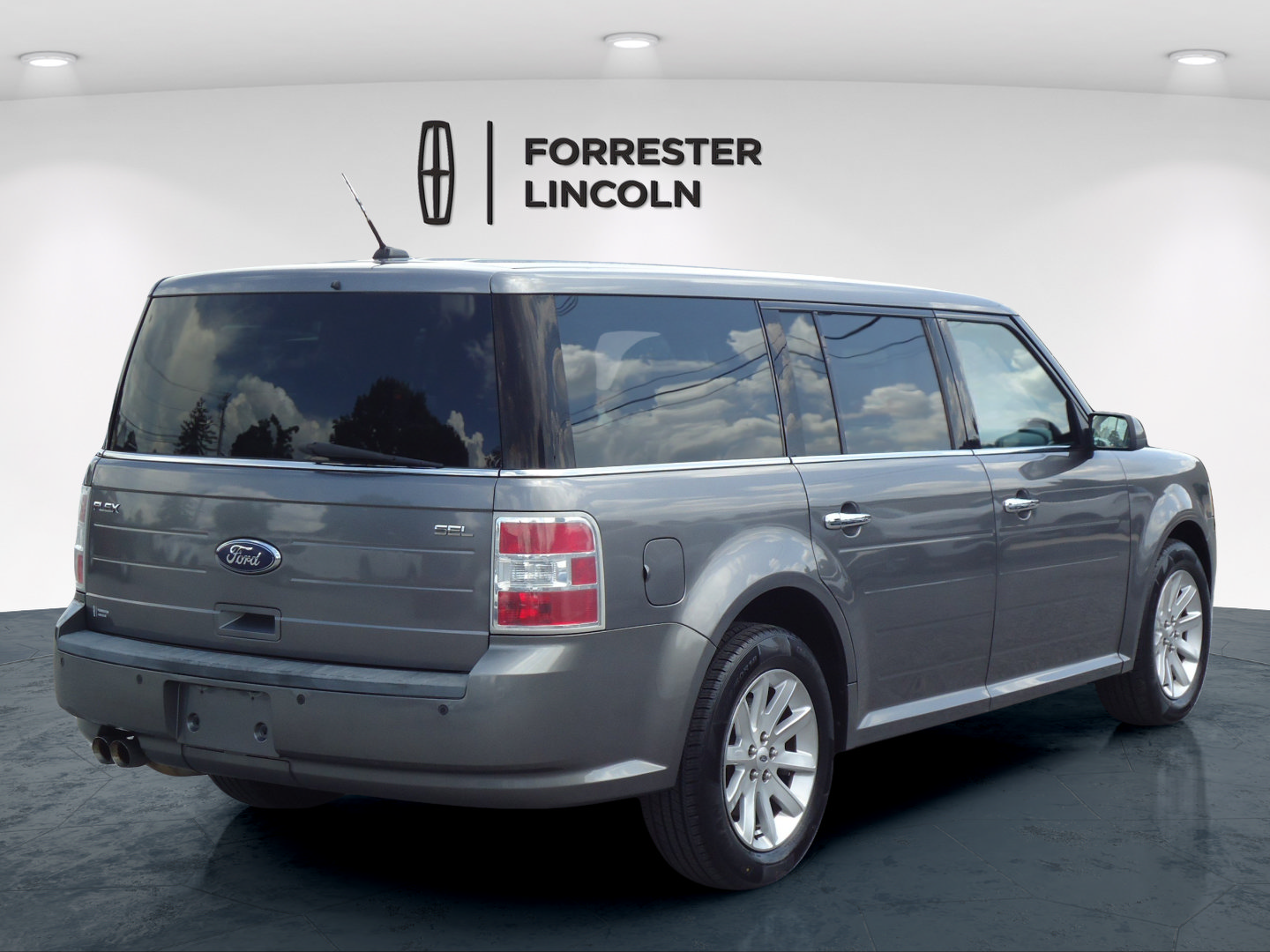 Used 2010 Ford Flex SEL FWD image 3
