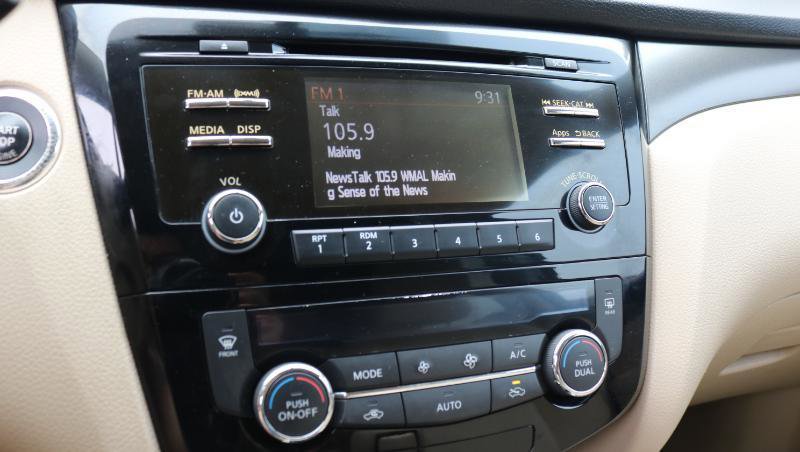 Used 2015 Nissan Rogue SV image 13
