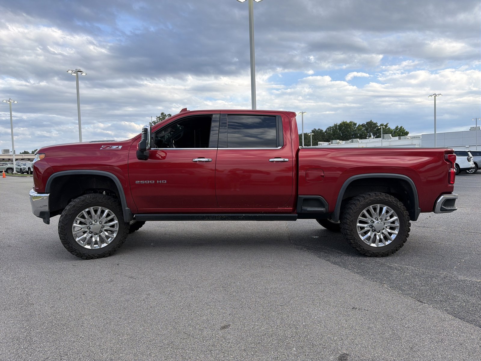 Used 2022 Chevrolet Silverado 2500 LTZ w/ LTZ Premium Package AWD/4WD image 9