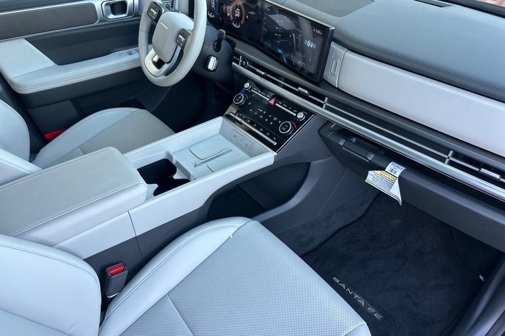Used 2025 Hyundai Santa Fe SEL image 15