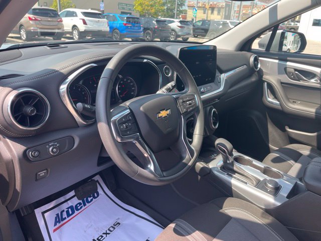 Used 2024 Chevrolet Blazer LT w/ Convenience Package FWD image 16