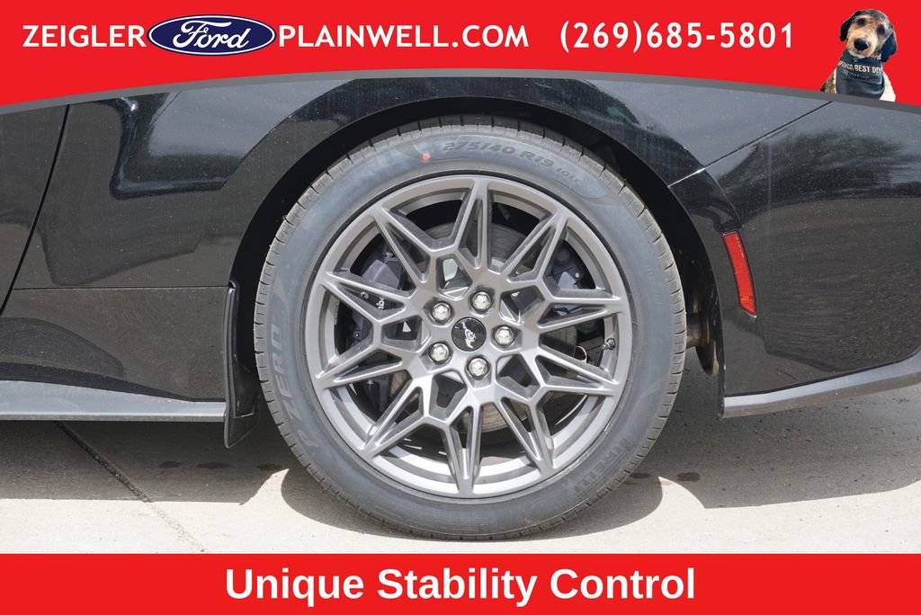 Used 2025 Ford Mustang GT Premium w/ GT Performance Package RWD image 9