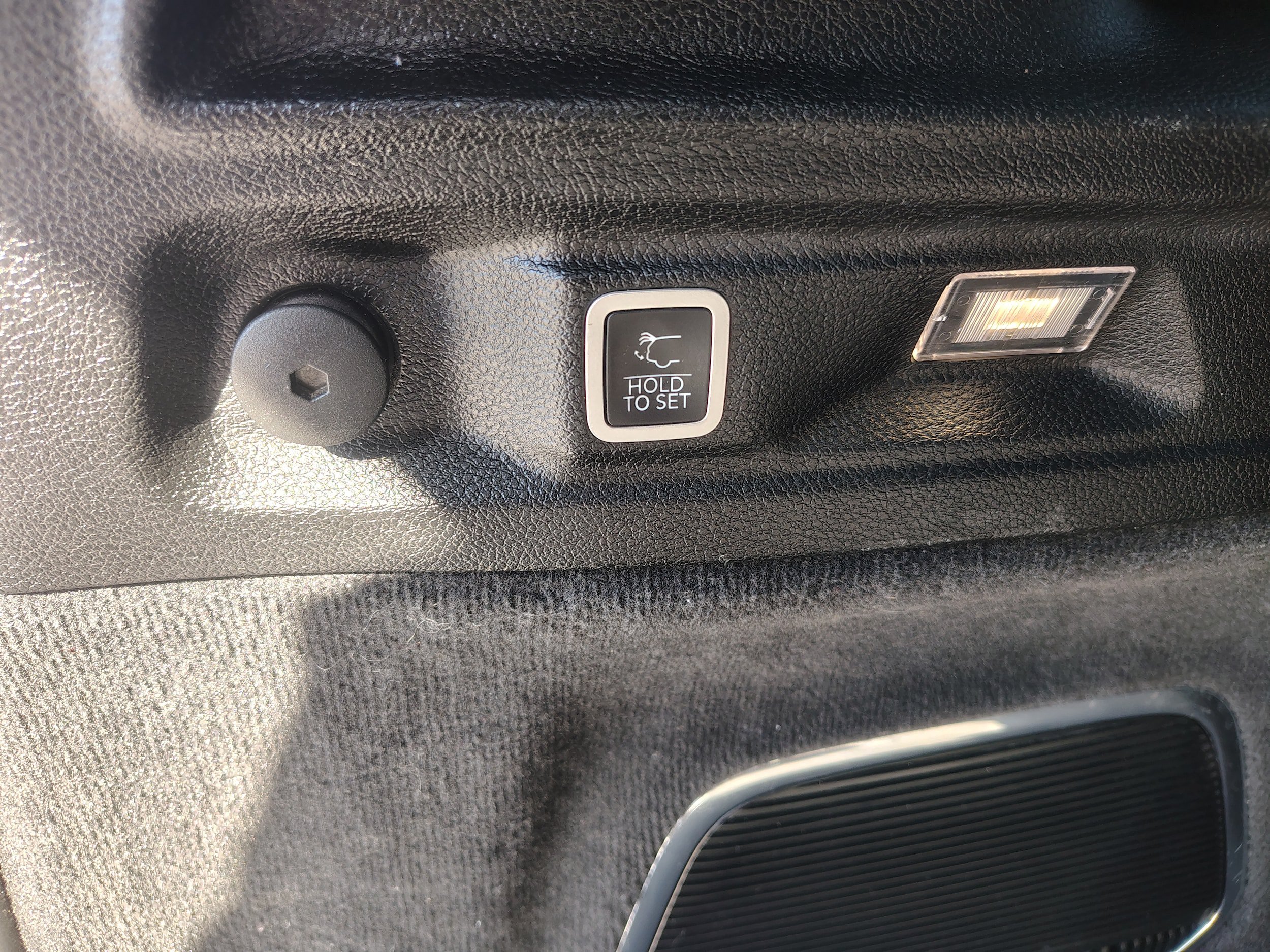 Certified 2022 Jeep Grand Cherokee L Overland w/ Luxury Tech Group IV AWD/4WD image 15
