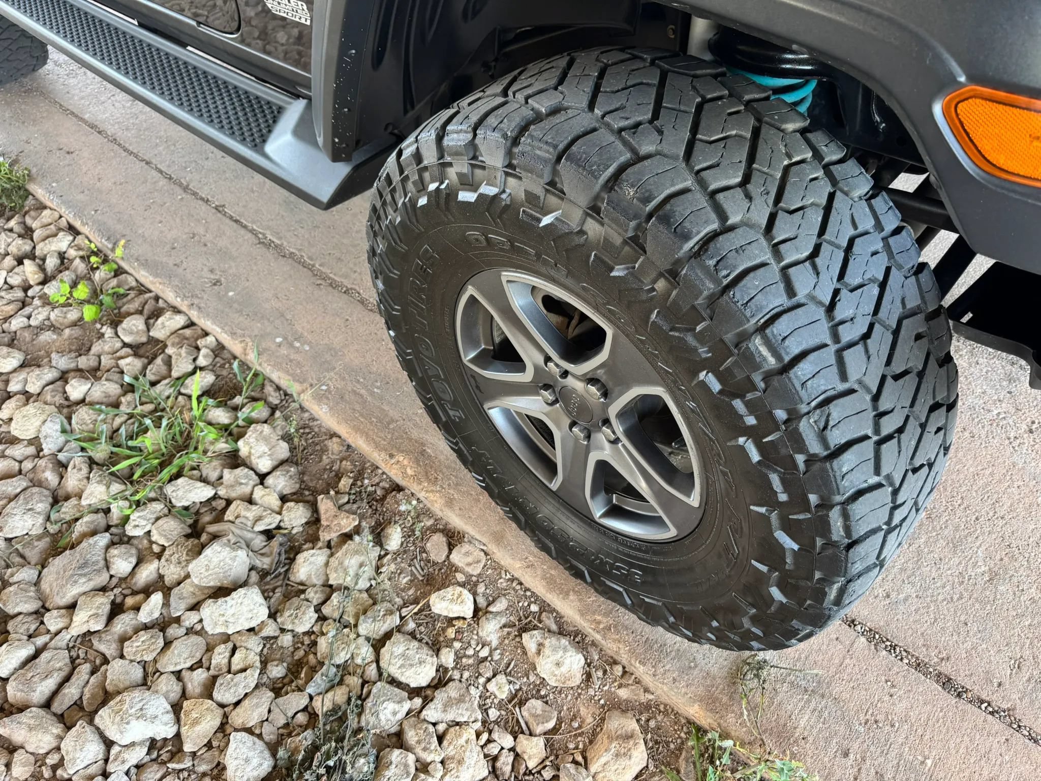 Used 2018 Jeep Wrangler Unlimited Sport S AWD/4WD image 28