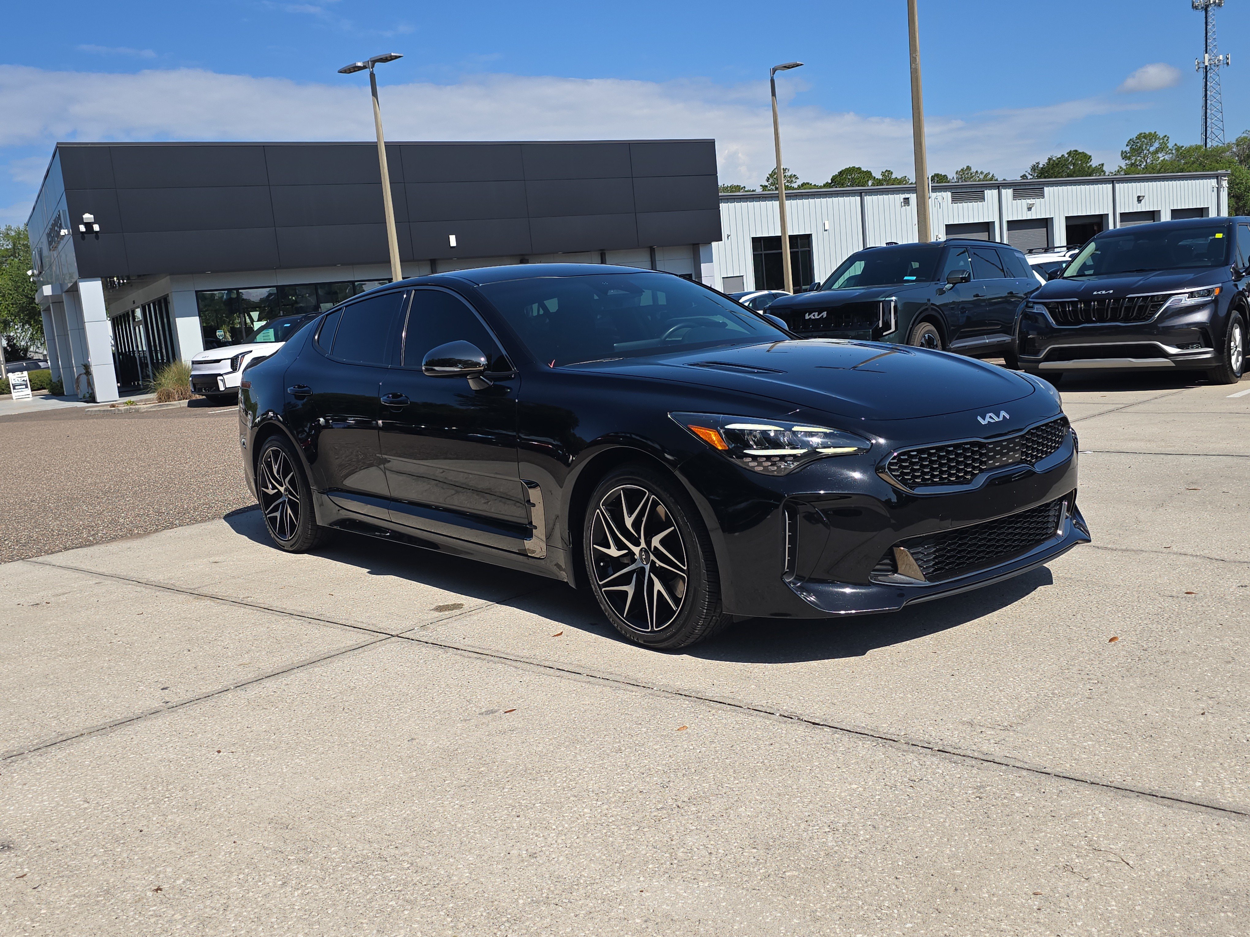 Certified 2022 Kia Stinger GT-Line RWD image 2