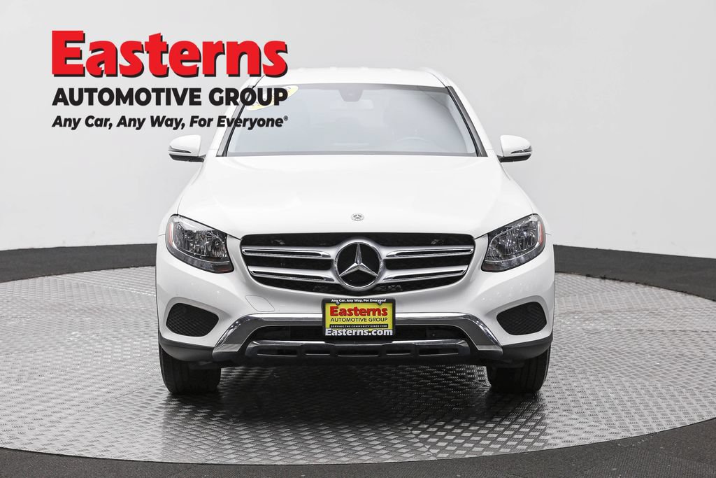 Used 2019 Mercedes-Benz GLC 300 4MATIC w/ Premium Package image 2