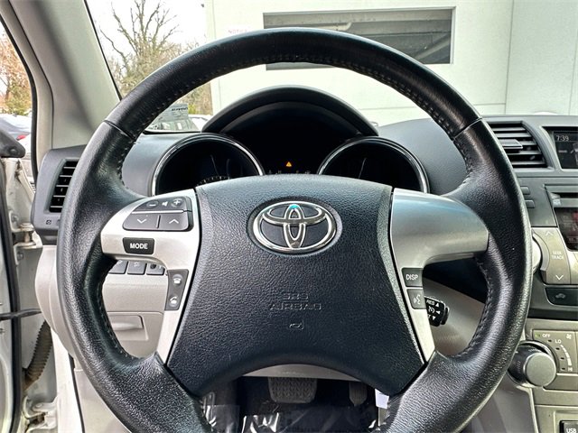 Used 2011 Toyota Highlander SE image 22