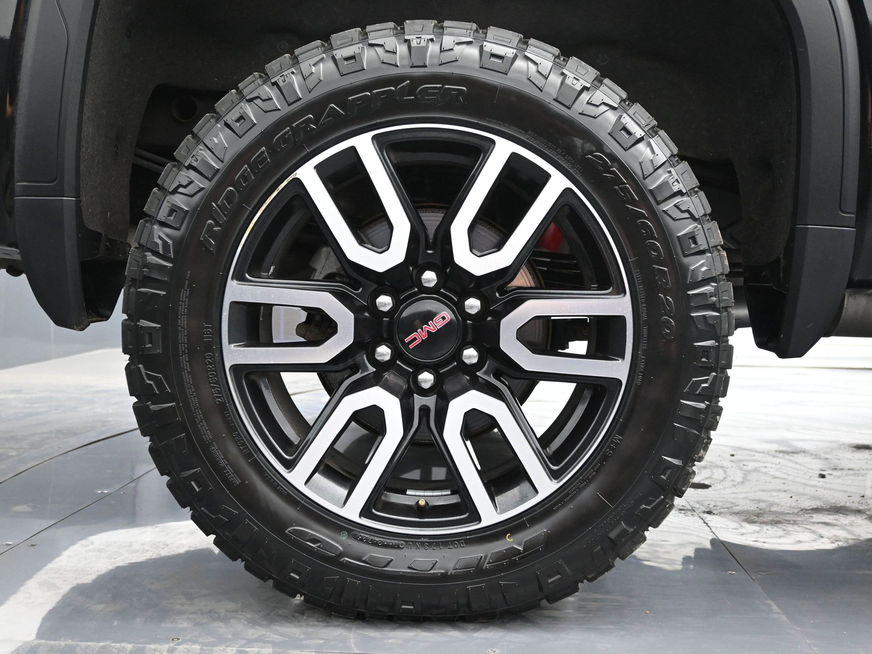 Used 2022 GMC Sierra 1500 AT4 w/ AT4 Premium Package image 17