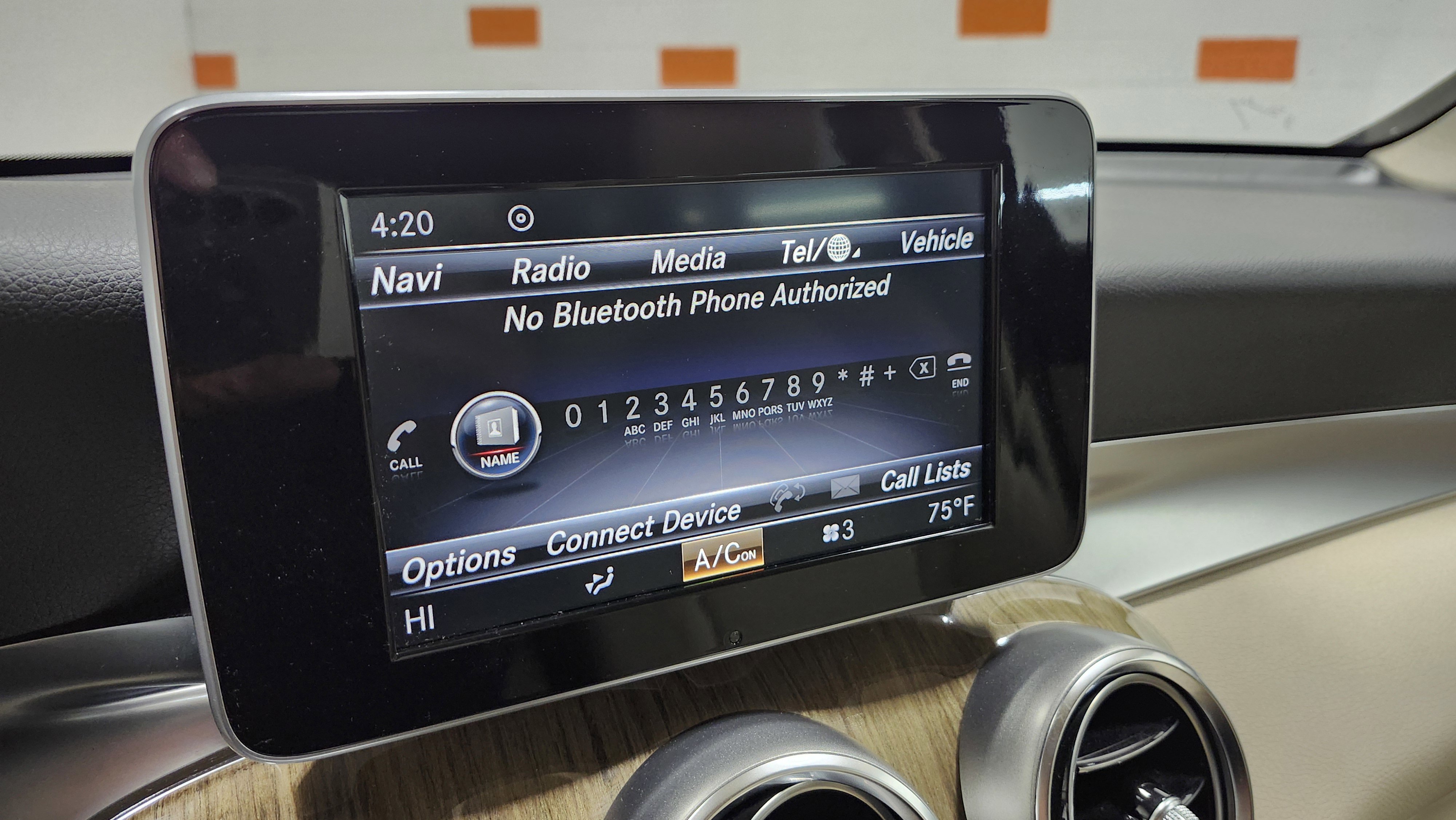 Used 2019 Mercedes-Benz GLC 300 w/ Premium Package image 4