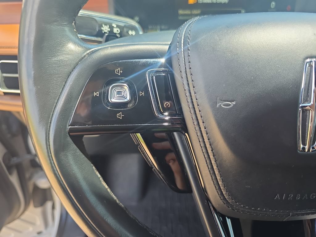 Used 2023 Lincoln Aviator Reserve w/ Elements Package Plus RWD image 18