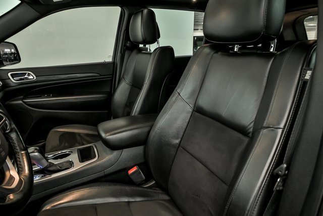 Used 2020 Jeep Grand Cherokee Altitude image 12