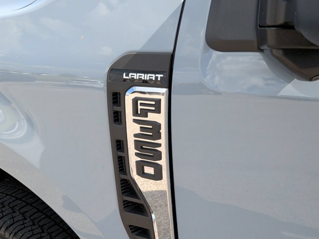 New 2026 Ford F350 Lariat w/ FX4 Off-Road Package AWD/4WD image 49