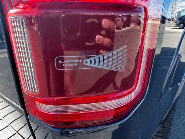 Used 2017 Ford F150 Lariat w/ Equipment Group 502A Luxury image 5