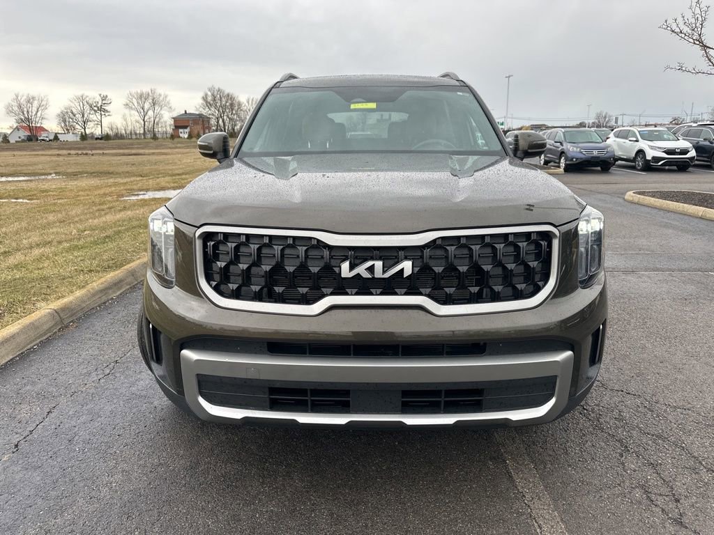 Used 2023 Kia Telluride EX X-Line image 2