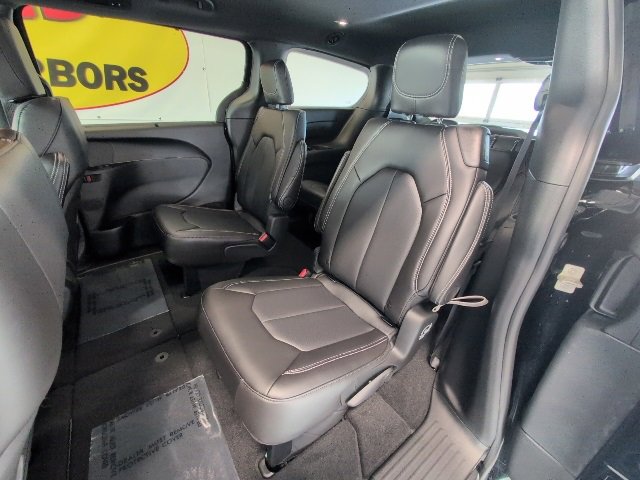 New 2026 Chrysler Pacifica Select image 28