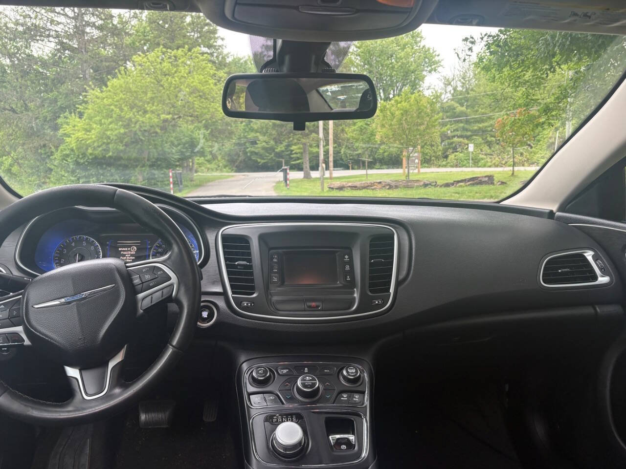Used 2015 Chrysler 200 Limited w/ Convenience Group FWD image 17