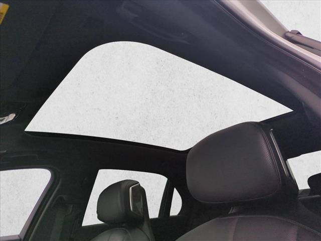 Used 2023 BMW 740i w/ Parking Assistance Package image 16