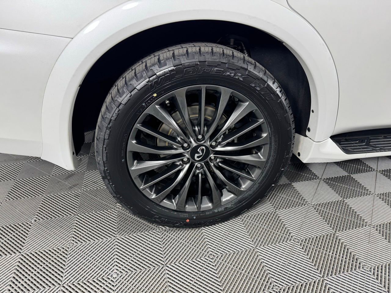 Used 2024 INFINITI QX80 Sensory w/ Cargo Package AWD/4WD image 54