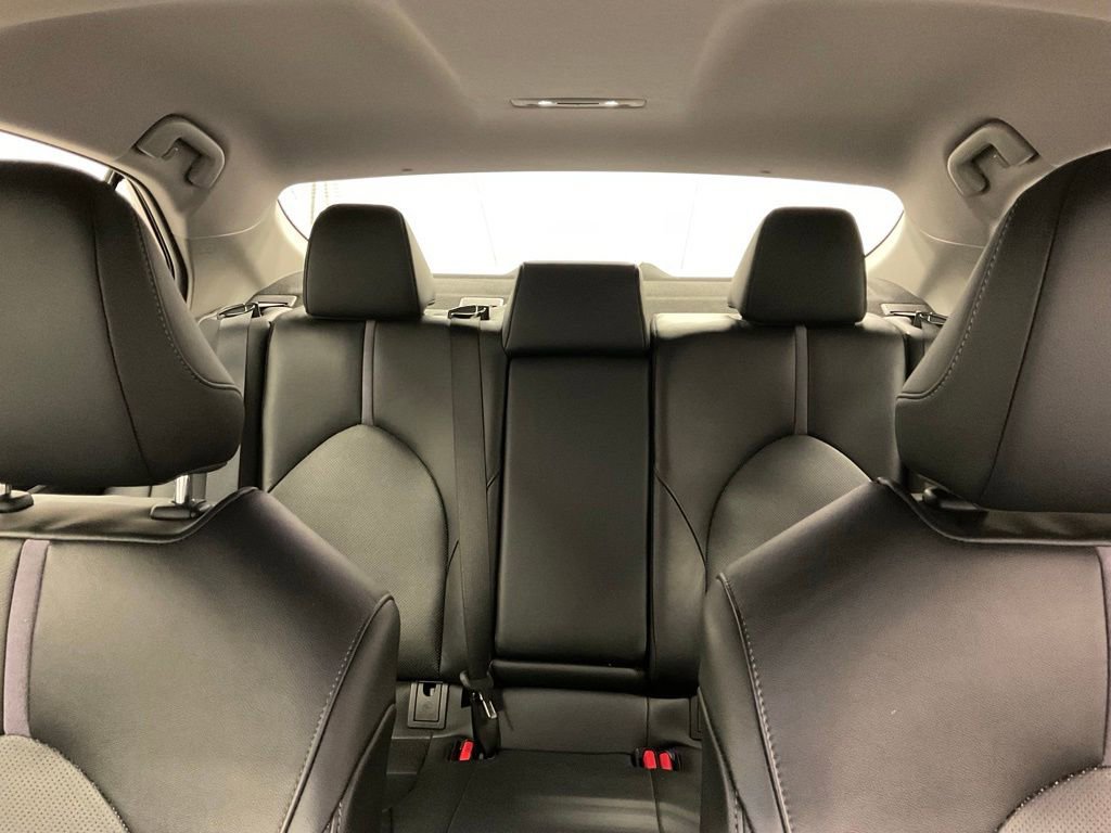 Used 2021 Toyota Camry XLE w/ Cold Weather Package FWD image 18