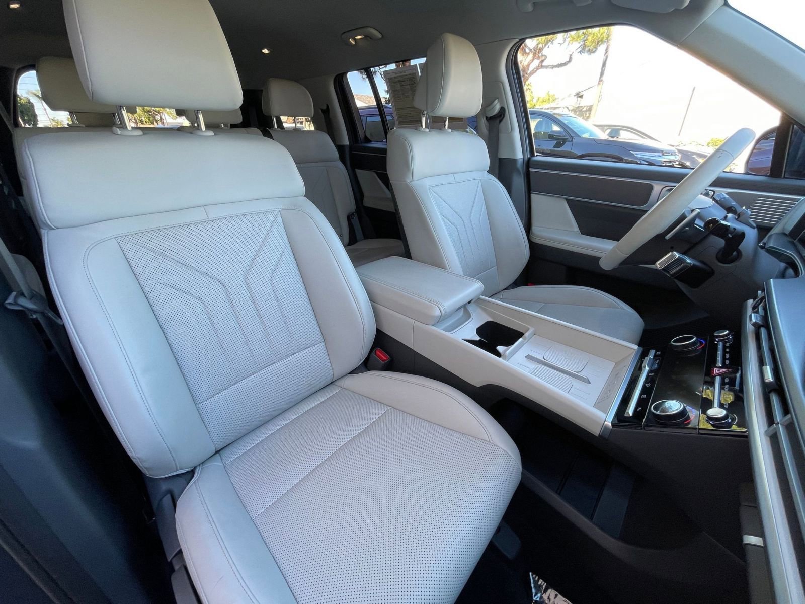 Used 2025 Hyundai Santa Fe SEL image 38