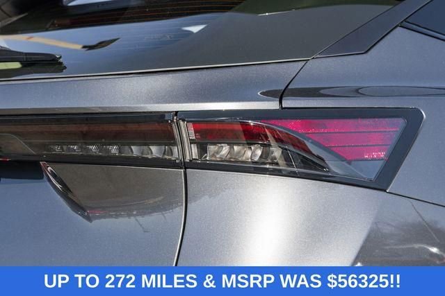 Used 2023 Nissan Ariya AWD image 8