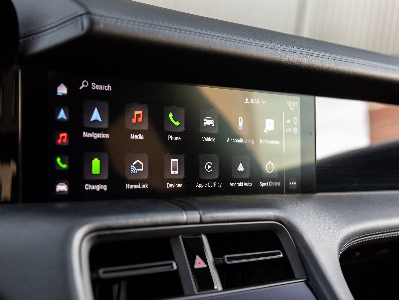 Certified 2022 Porsche Taycan GTS image 26