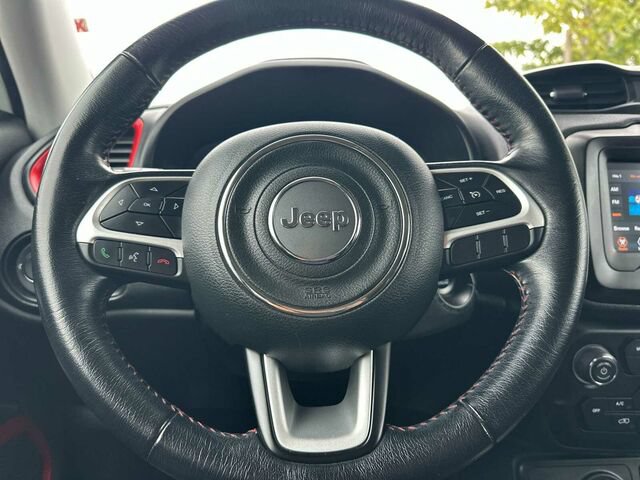 Used 2019 Jeep Renegade Trailhawk AWD/4WD image 28
