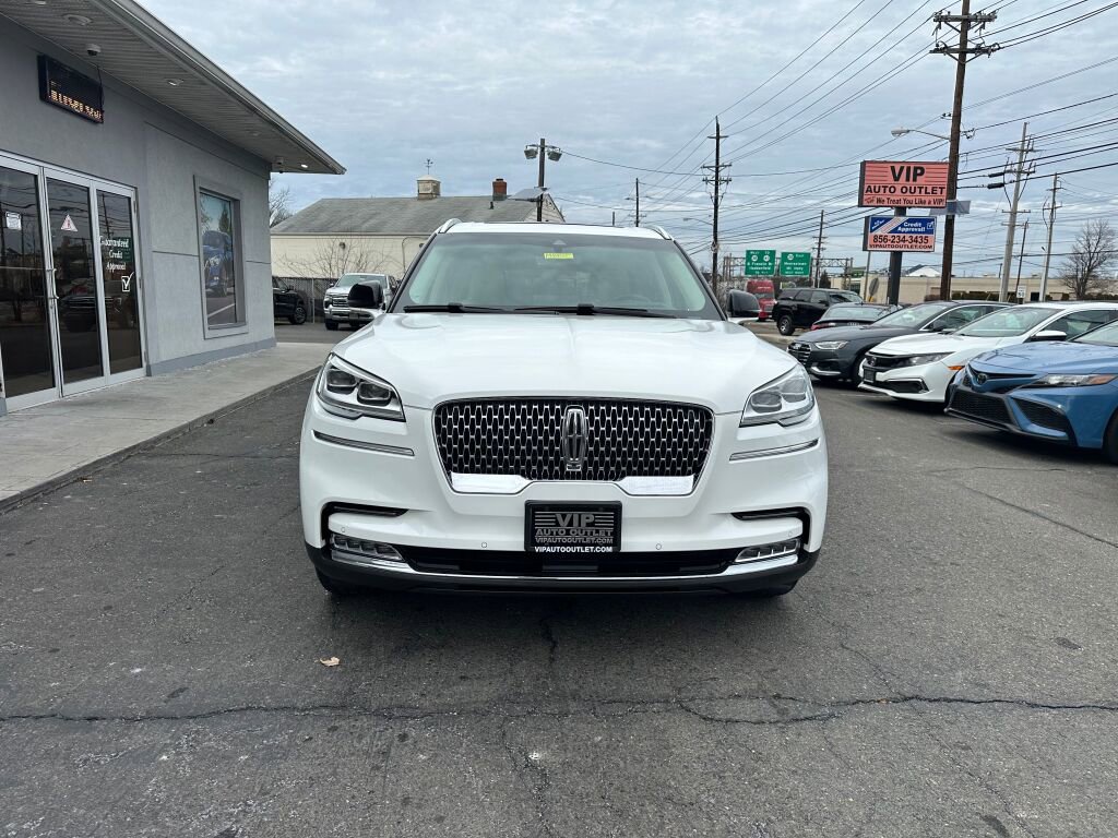 Used 2020 Lincoln Aviator Reserve w/ Equipment Group 202A image 2