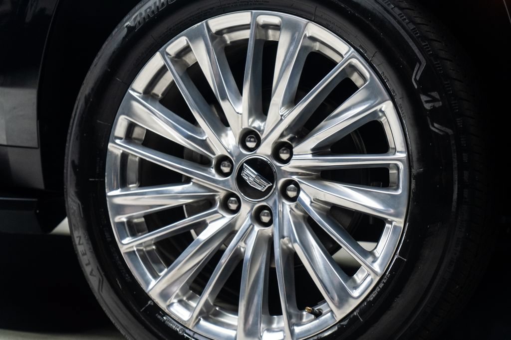 Used 2025 Cadillac Escalade ESV Premium Luxury RWD image 10