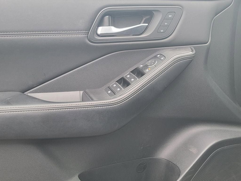 Certified 2023 Nissan Rogue SL w/ SL Premium Package image 10