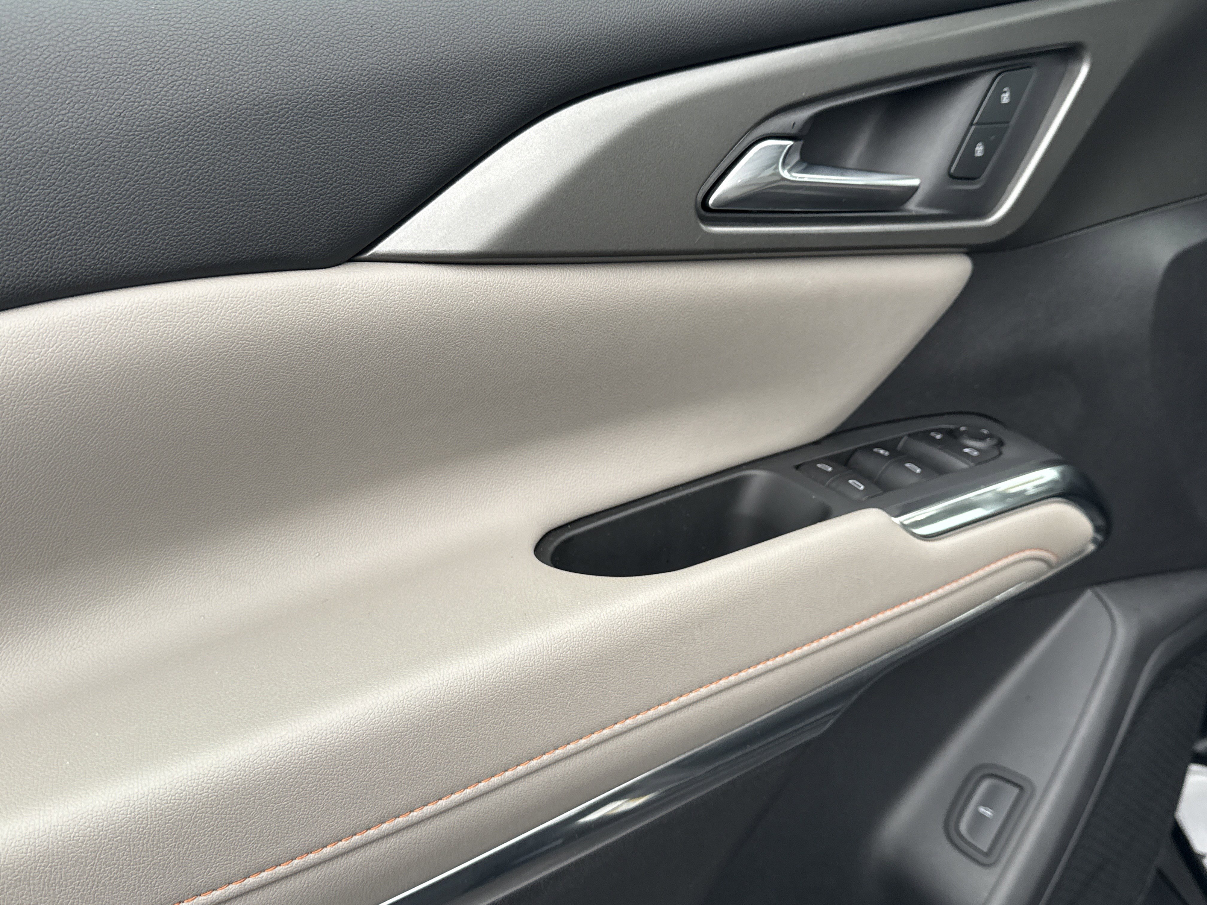 Certified 2025 Chevrolet Traverse LT image 15