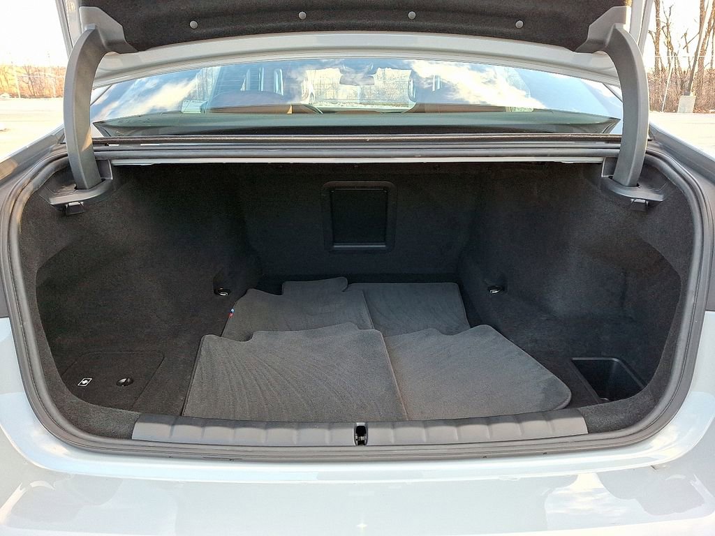 Certified 2023 BMW 760i xDrive image 30