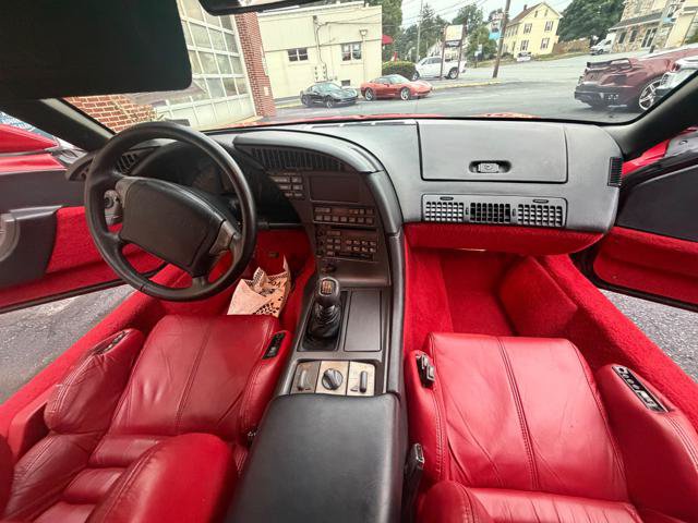 Used 2000 Chevrolet Corvette Coupe w/ Roof Pkg RWD image 14