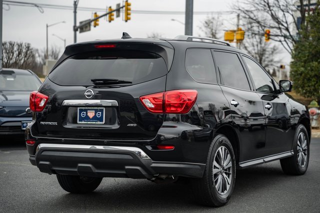 Used 2019 Nissan Pathfinder SL image 4