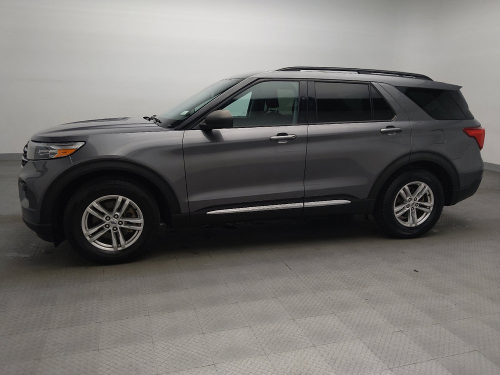 Used 2021 Ford Explorer XLT RWD image 2