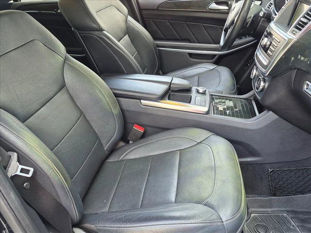 Used 2016 Mercedes-Benz GL 550 4MATIC image 19