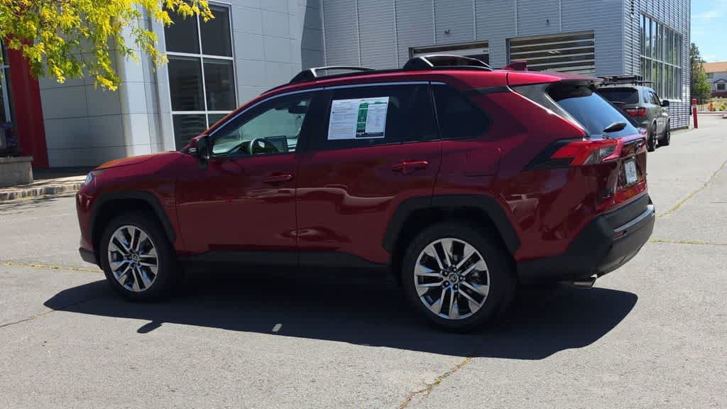Used 2020 Toyota RAV4 XLE Premium AWD/4WD image 6