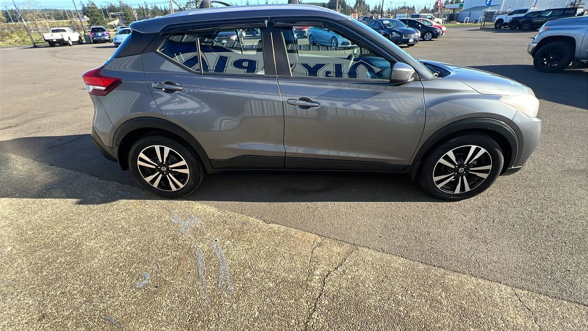 Used 2019 Nissan Kicks SV w/ Exterior Package FWD image 4