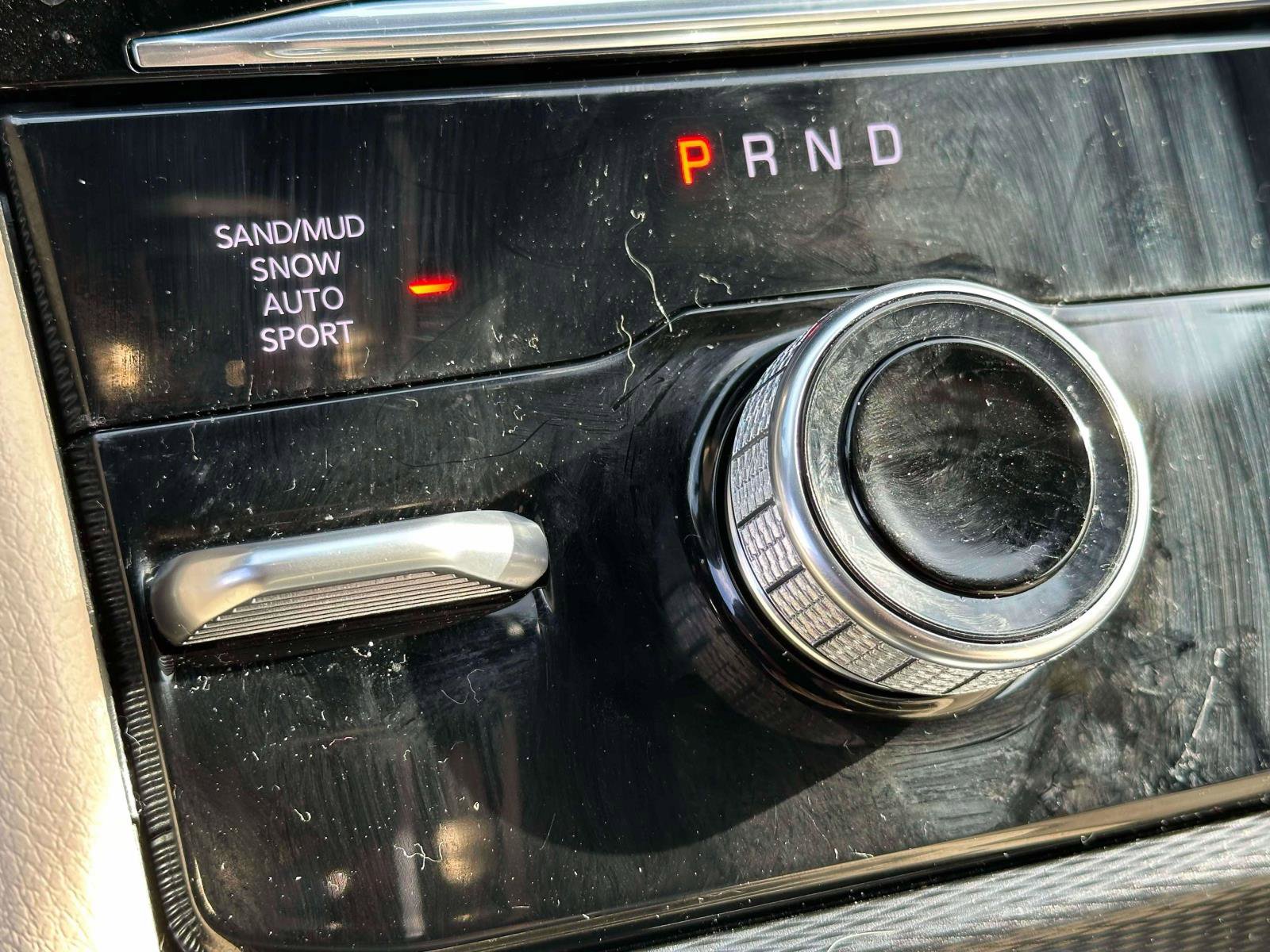 Used 2024 Jeep Grand Cherokee Limited w/ Luxury Tech Group II image 26