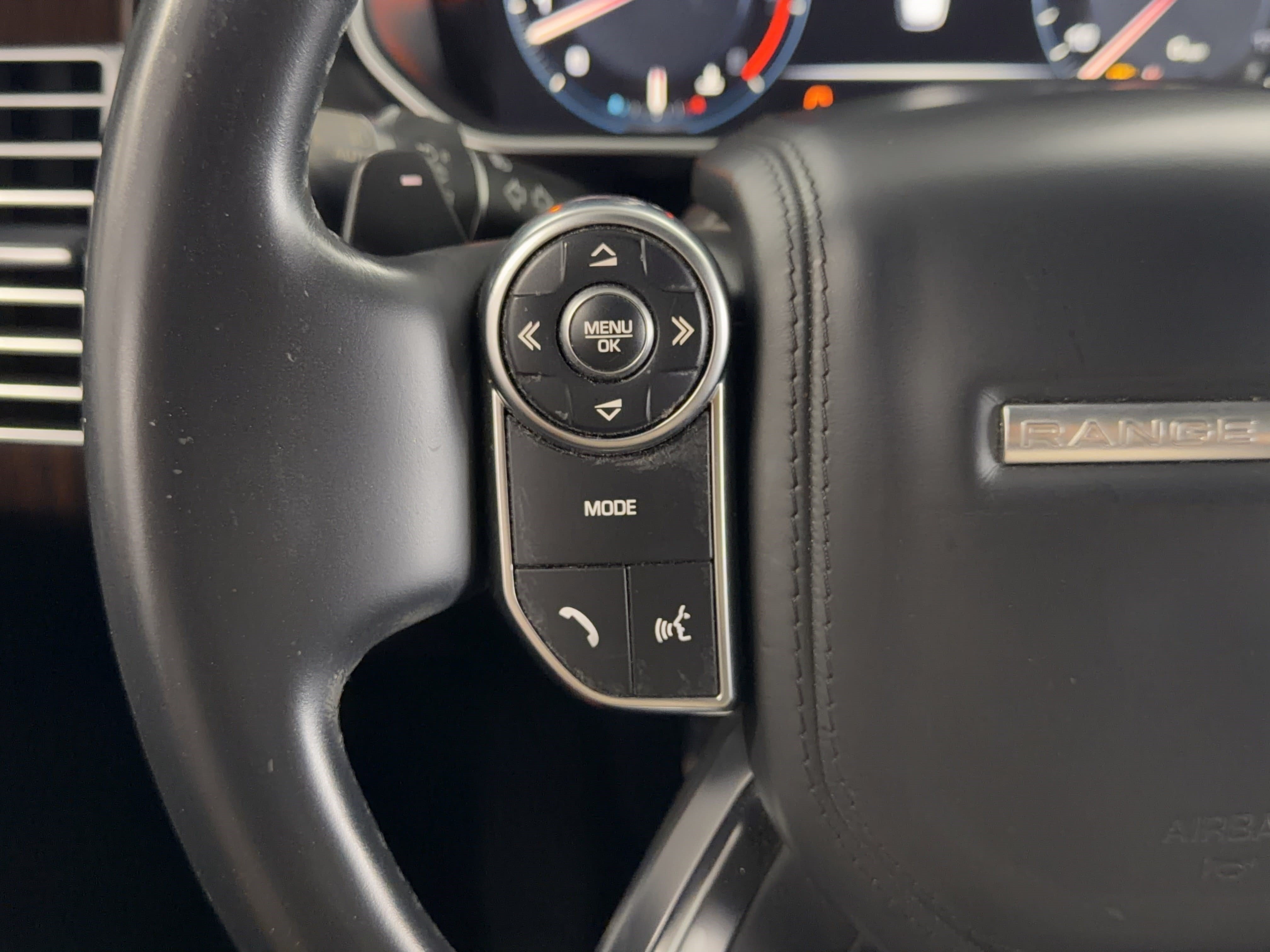 Used 2015 Land Rover Range Rover Supercharged AWD/4WD image 21